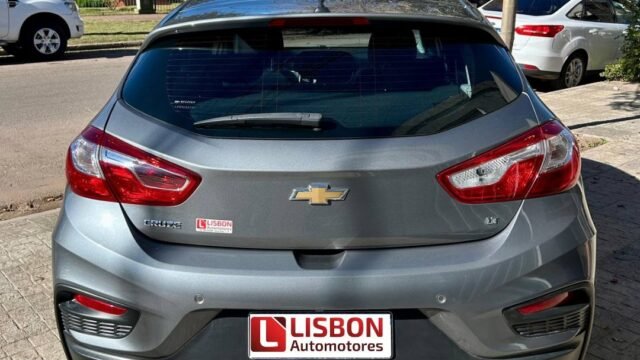 Chevrolet-Cruze-2022-LT_003