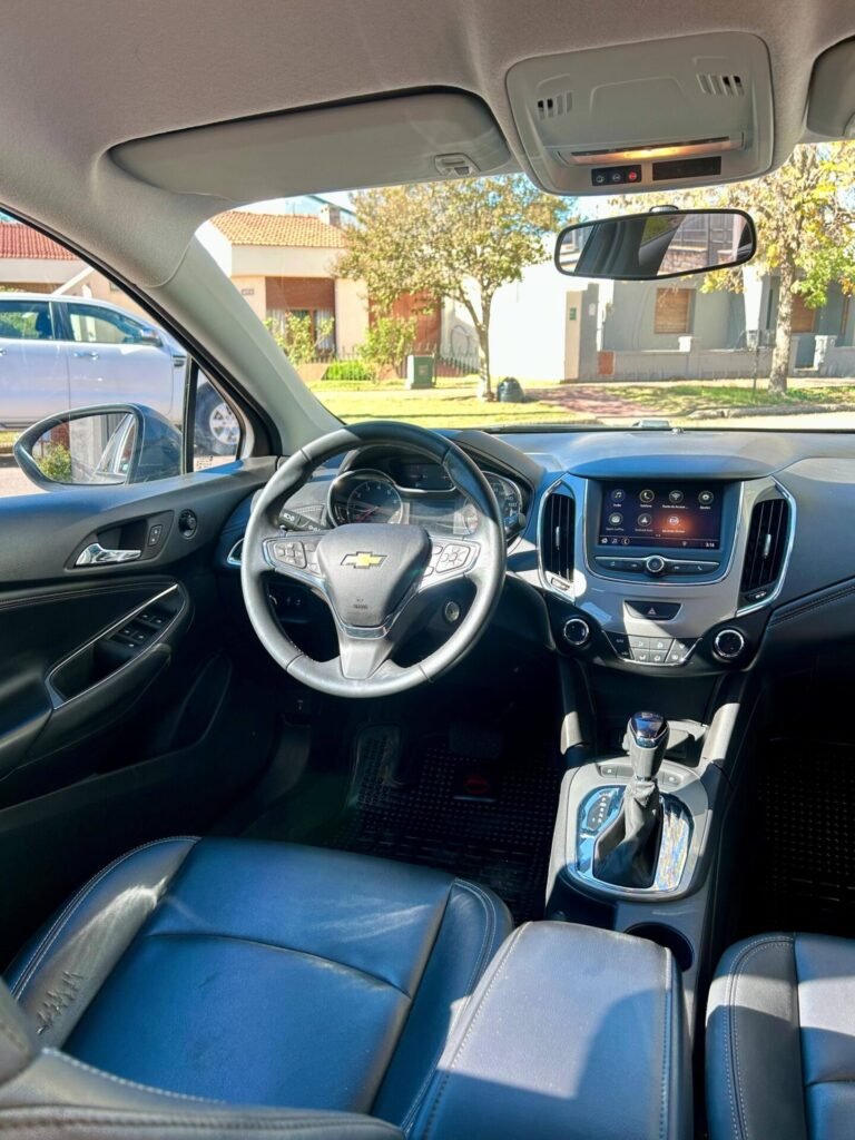 Chevrolet-Cruze-2022-LT_004