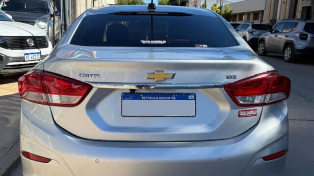 Chevrolet_Cruze_LTZ_2022_003