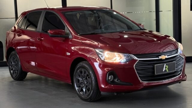 Chevrolet_Onix_Premier_2020_001