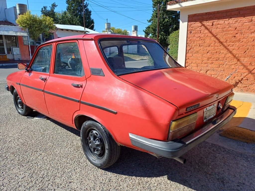 Renault-12-Nafta-y-Gnc_003