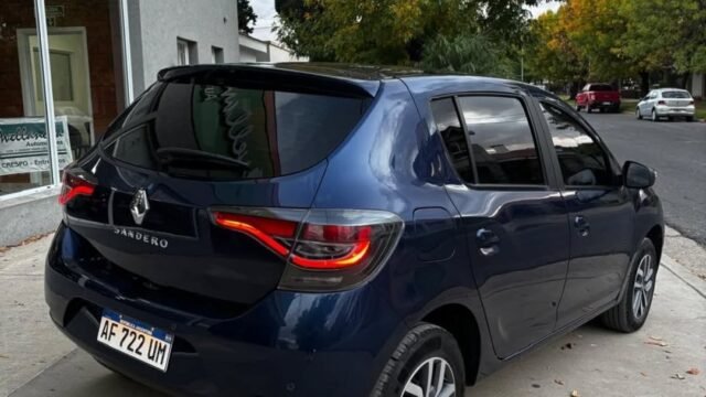 Renault-Sandero-Intens-nafta_002