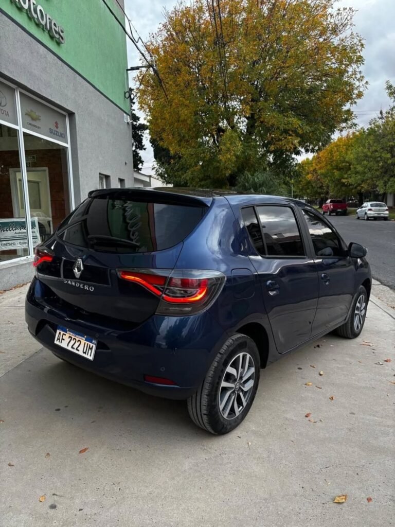 Renault-Sandero-Intens-nafta_002