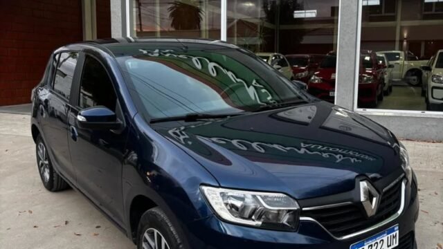 Renault-Sandero-Intens-nafta_003