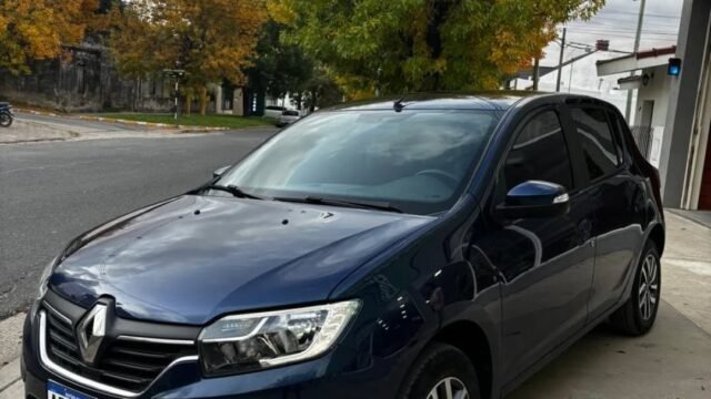 Renault-Sandero-Intens-nafta_004