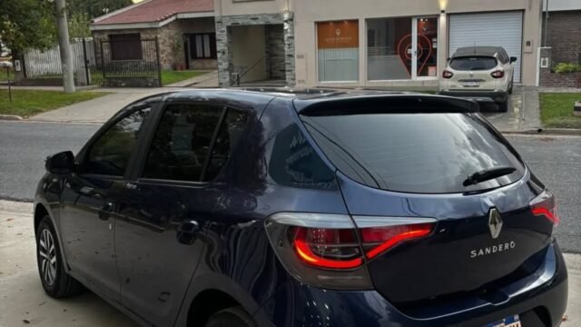 Renault-Sandero-Intens-nafta_006