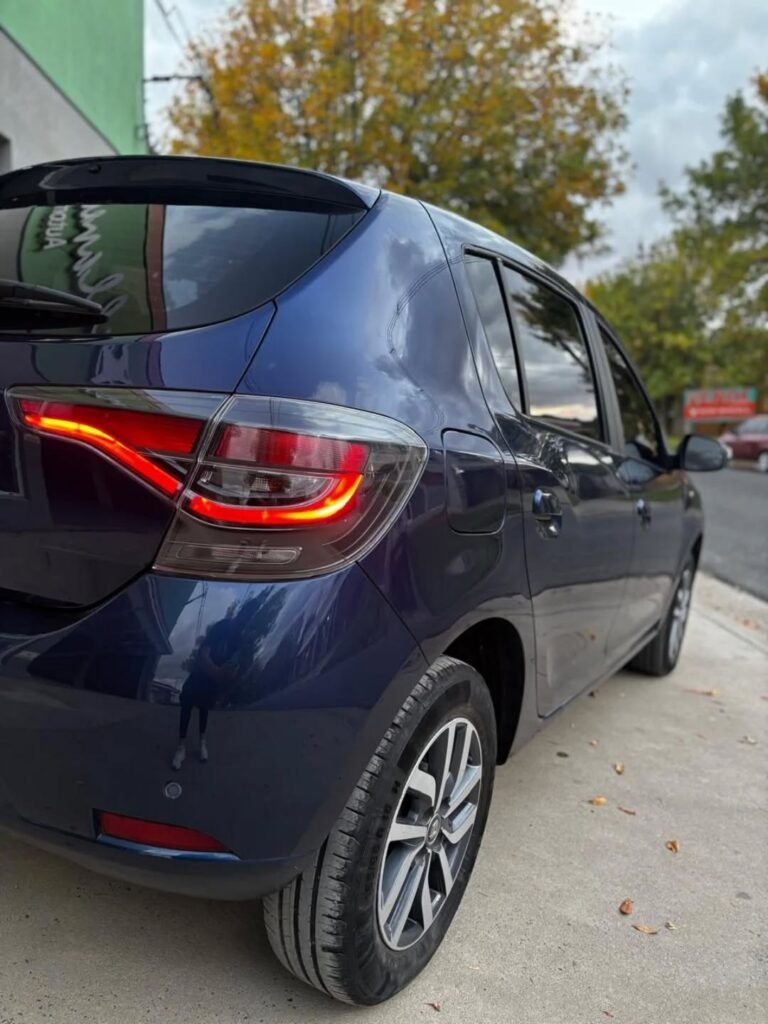 Renault-Sandero-Intens-nafta_007