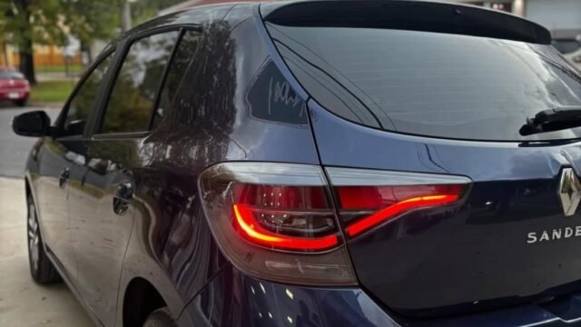 Renault-Sandero-Intens-nafta_008