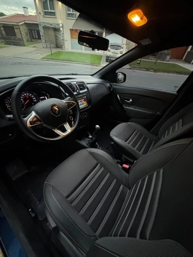 Renault-Sandero-Intens-nafta_010