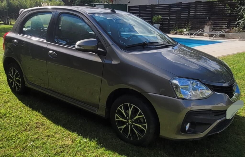 TOYOTA_ETIOS_XLS_5P_003