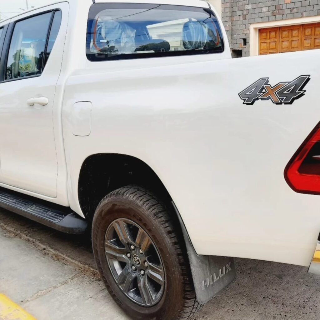 TOYOTA_HILUX_SRV_4X4_003