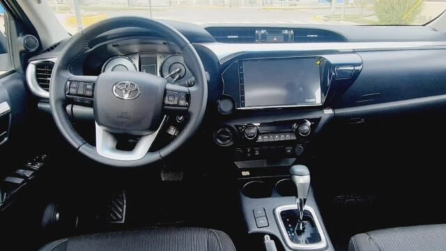 TOYOTA_HILUX_SRV_4X4_008