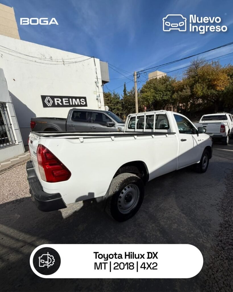 TOYOTA-HILUX-DX-4x2_004