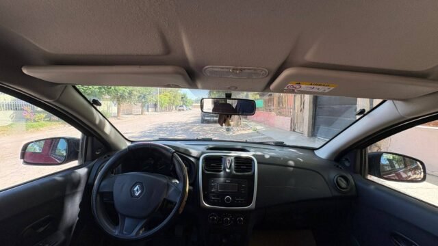 Vendo-Renault-Sandero-Expression_005