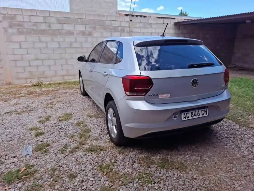 Volkswagen_Polo_2018_Vendo_002