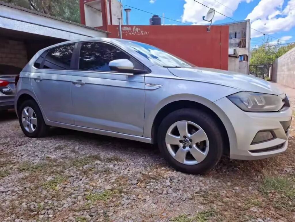 Volkswagen_Polo_2018_Vendo_004