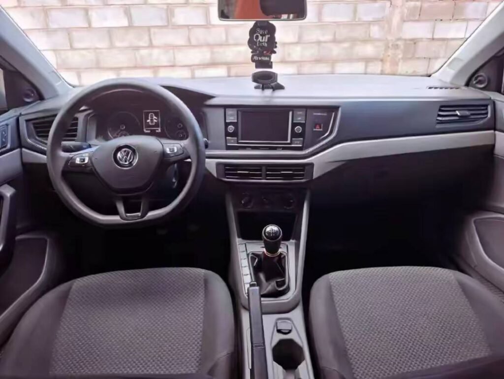 Volkswagen_Polo_2018_Vendo_005