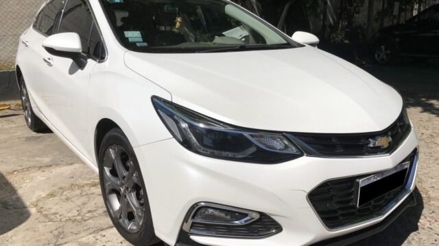 CHEVROLET-CRUZE-LTZ-HATCHBACK_001