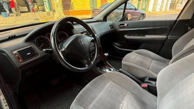 Peugeot_307_XT_2-0_008