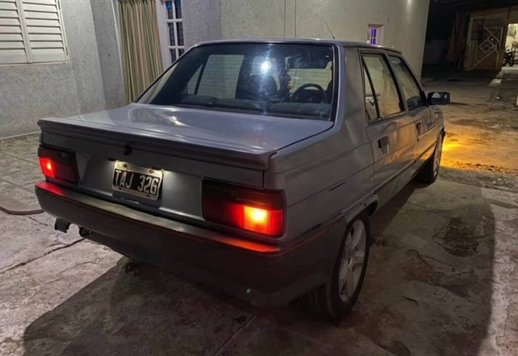 RENAULT-9-1993_002