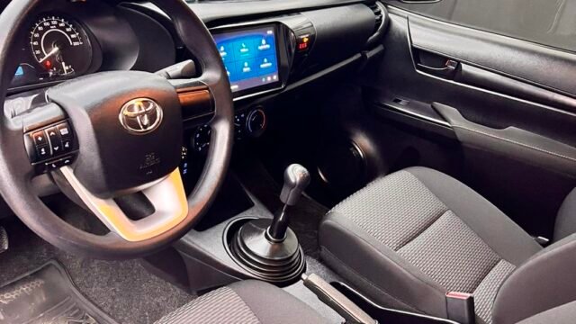 TOYOTA-HILUX-DX-4x4_005