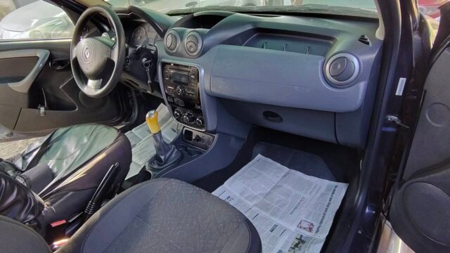 Vendo_Duster_1-6_16v_Modelo_2013_002