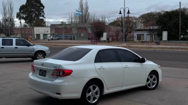 TOYOTA-COROLLA-XEI-Mendoza-007