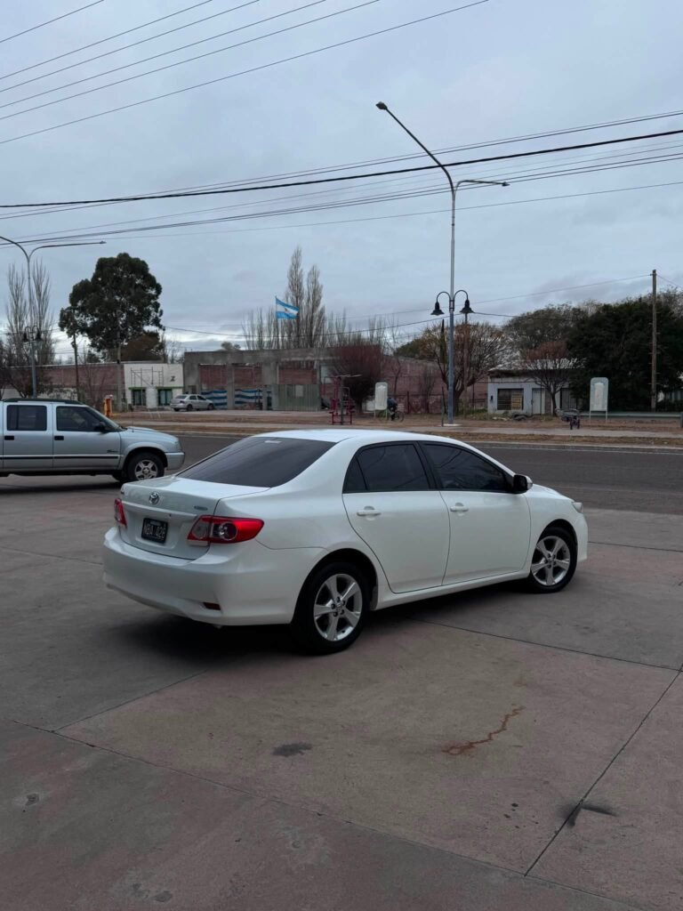 TOYOTA-COROLLA-XEI-Mendoza-007