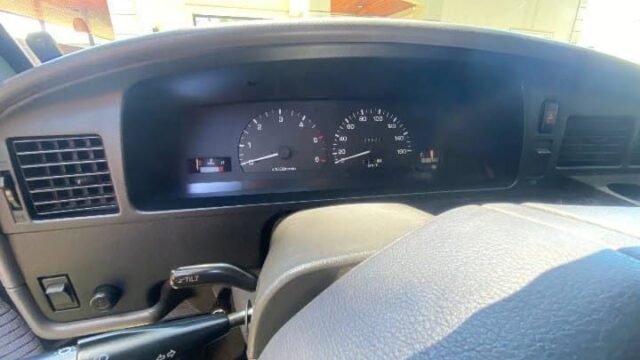 Toyota-Hilux-2000-NQN_005