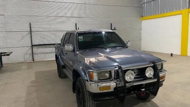 Toyota-Hilux-2000-NQN_009