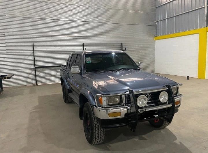 Toyota-Hilux-2000-NQN_009