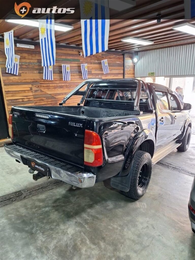 Toyota-Hilux-SR-2012_002