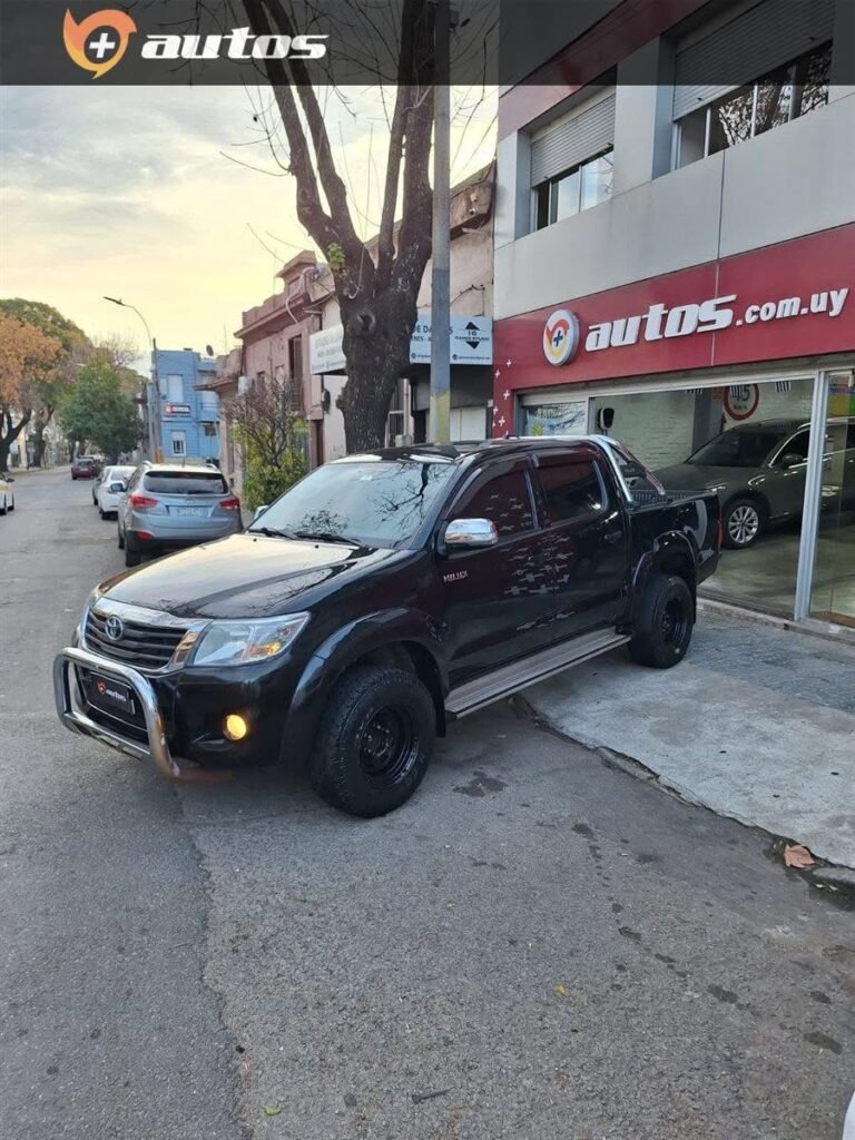 Toyota-Hilux-SR-2012_003