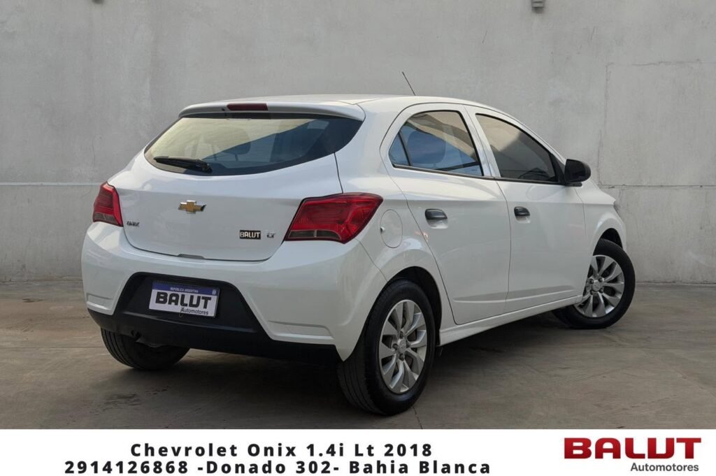 Chevrolet-Onix-1.4-LT-2018_02