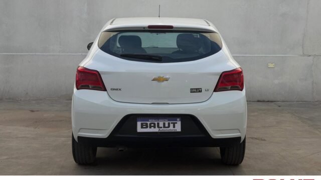 Chevrolet-Onix-1.4-LT-2018_04