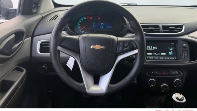 Chevrolet-Onix-1.4-LT-2018_08