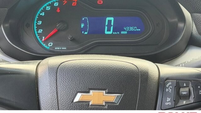 Chevrolet-Onix-1.4-LT-2018_09