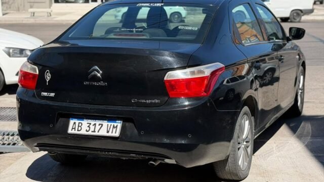 Citroen-C-elisee-modelo-2017-_002