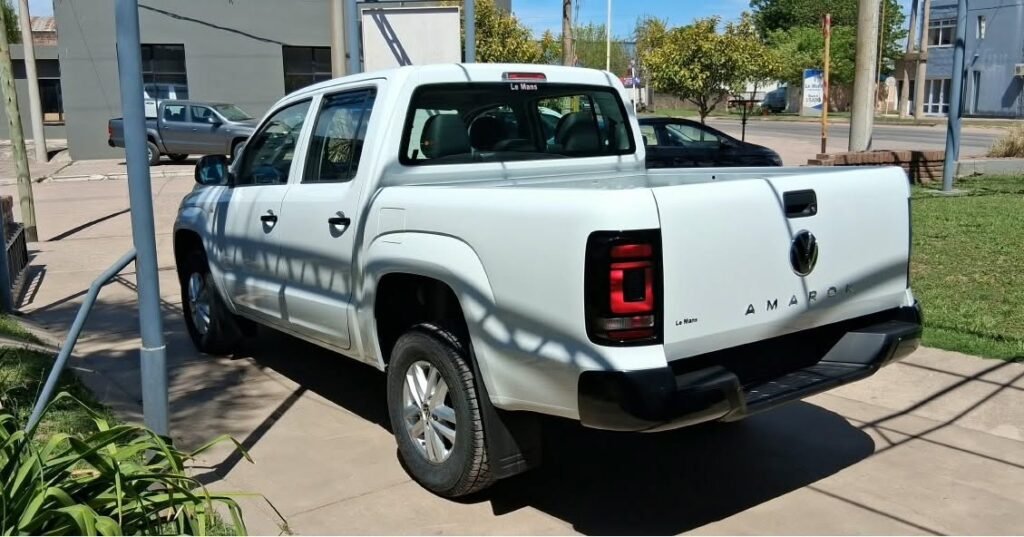 Amarok-Trendline-MT-4x2_010